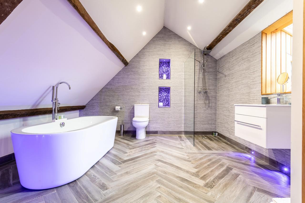 Lanelay Hall Hotel & Spa Hensol Exterior foto Bathroom